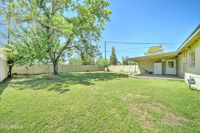 Building Photo - 4201 E Avalon Dr