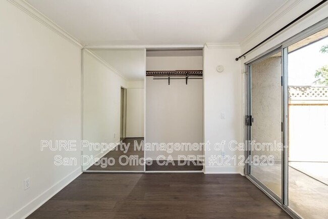 Building Photo - 615 Vine St