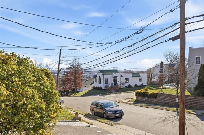 Building Photo - 283 Pasadena Ave