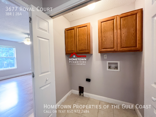 Building Photo - 3677 Royal Ct