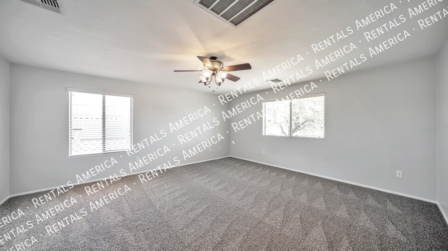 Building Photo - 410 W Corte Calza