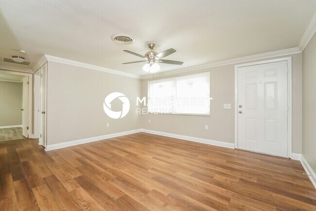Building Photo - 3 Bedroom Pet-Friendly Home in VENICE, FL with Main Street Renewal