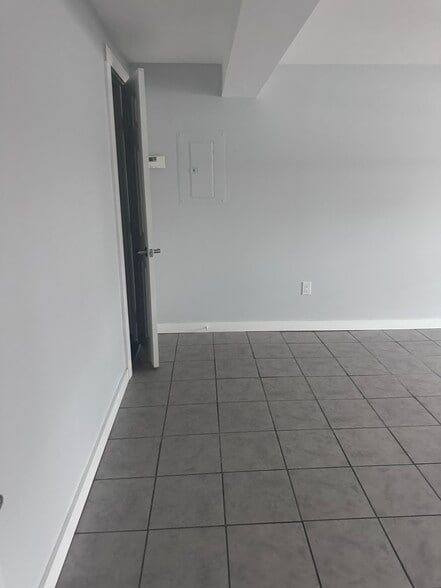 Building Photo - 51 Cove View Ln