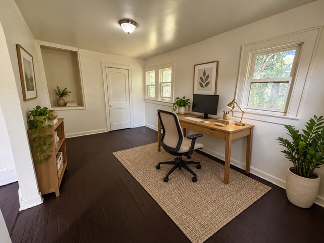 Building Photo - 639 Bellevue Ave