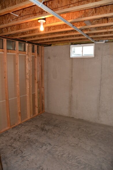 additional storage space - 325 Cordy Lane
