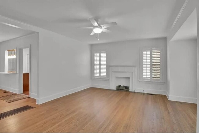 Building Photo - Albany Avenue