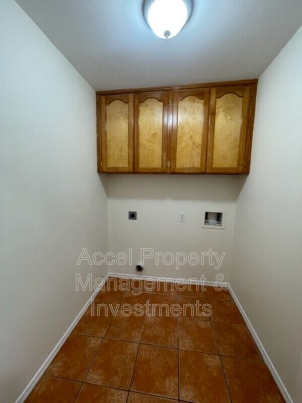 Building Photo - 1606 S Kumquat St