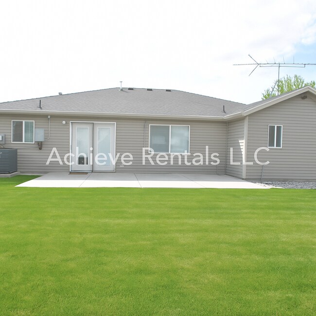 Building Photo - 1248 N 550 W