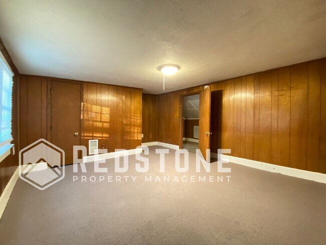 Building Photo - 416 Cleveland Ct