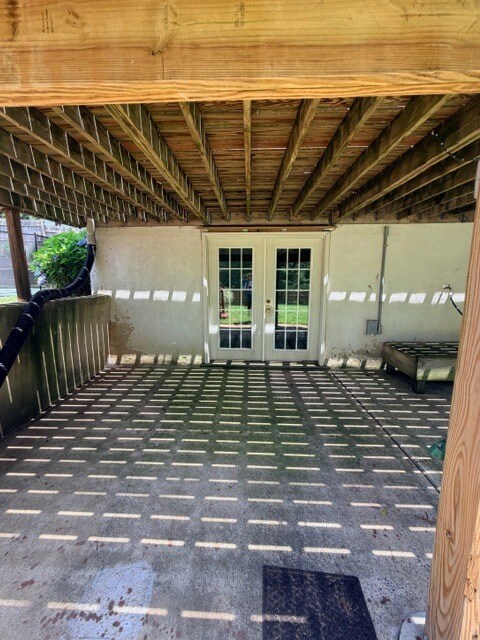 Building Photo - 238 Pond Dr