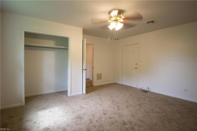 Building Photo - 1343 W 39th St