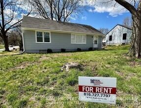 Building Photo - Completely Renovated 3 Bedroom 1 Bath on a...