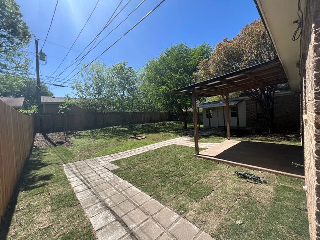 Building Photo - Single Family Home *LEASING SPECIAL AVAILA...