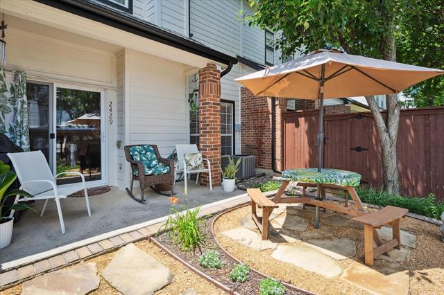 Building Photo - 2429 Southcourt Cir