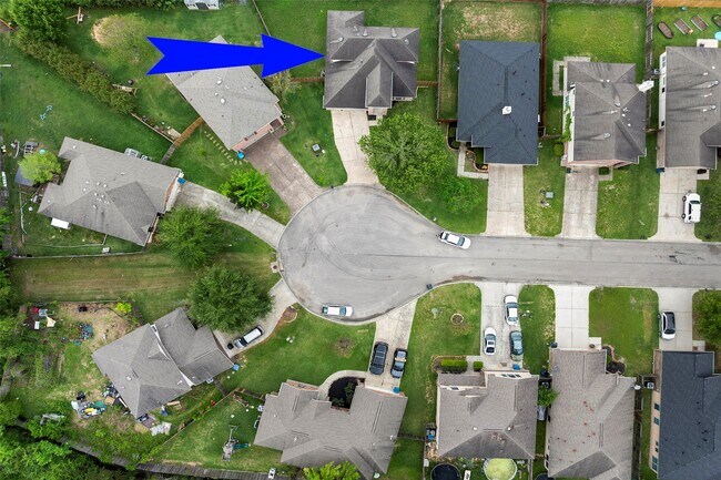 Building Photo - 18401 Sunrise Oaks Ct