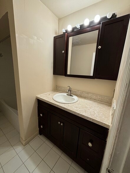 Building Photo - 18 Harrison St