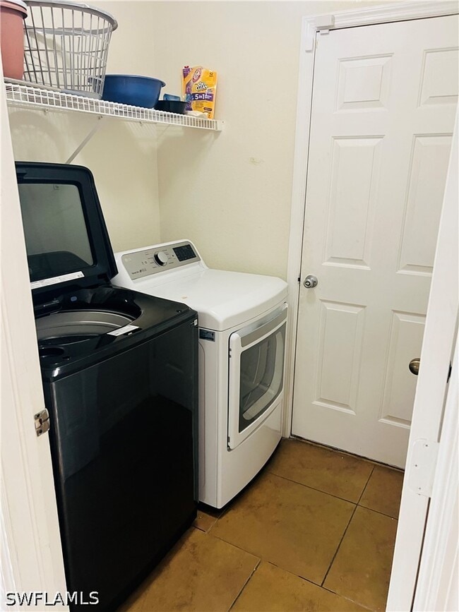 Building Photo - 3280 2nd Ave SE