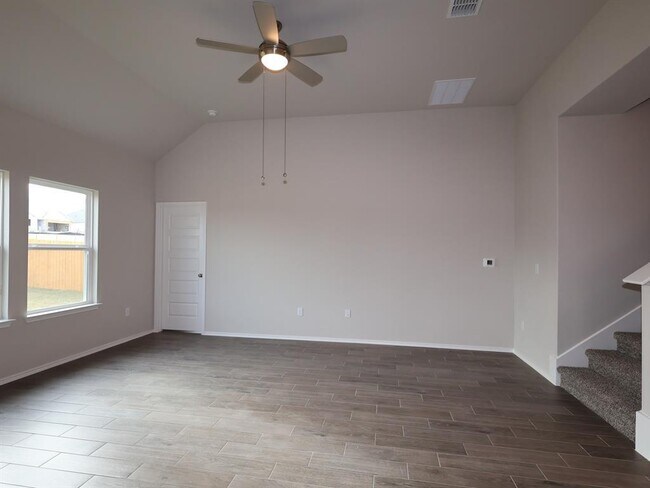 Building Photo - 4521 Bridal Veil Dr