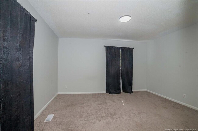 Building Photo - 5512 Lariat Ct
