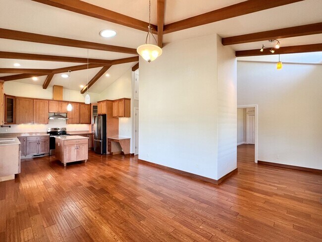 Building Photo - Charming Two Bedroom Country House with Vi...