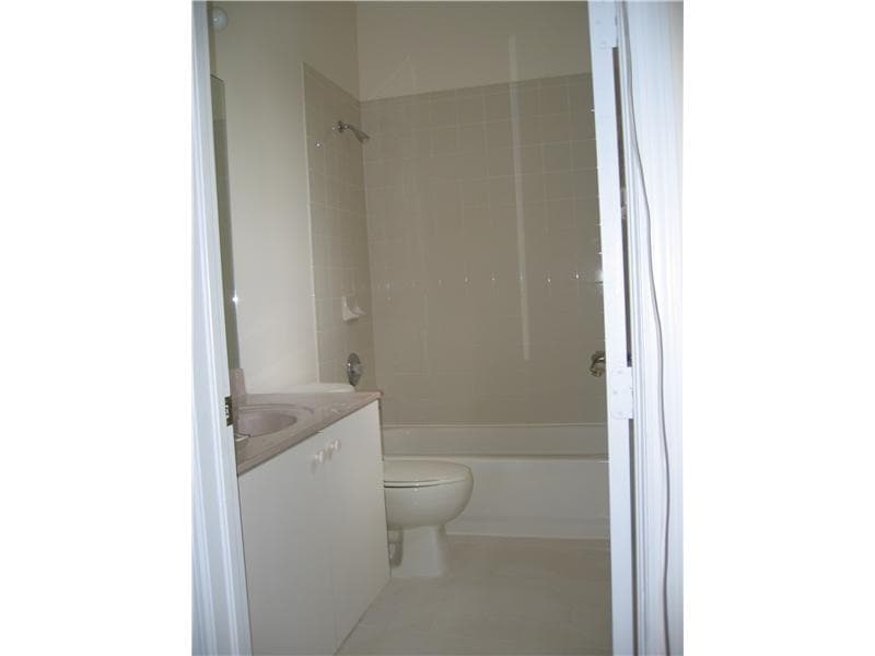 Building Photo - 2271 NE 42nd Cir