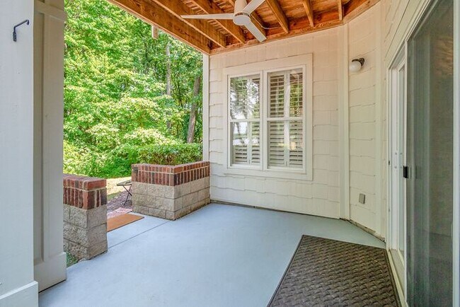 Building Photo - Waterfront Living at Its Finest - Beautifully Remodeled 3BR/2BA, 1st Floor, End Unit Condo on Lak...