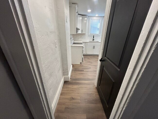 Building Photo - 1253-1255 N 6th St