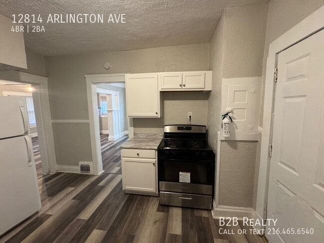 Building Photo - 12814 Arlington Ave