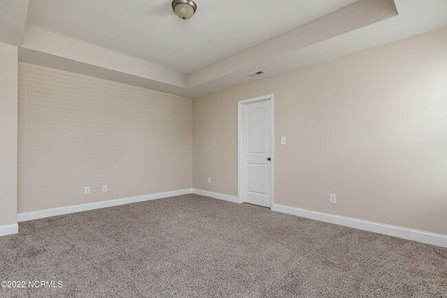 Building Photo - 290 Brentmoor Dr