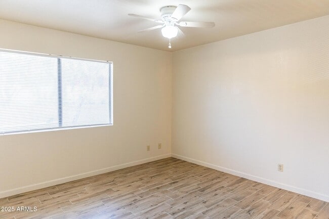 Building Photo - 4901 S Calle Los Cerros Dr