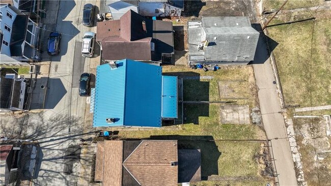 Building Photo - 479 Union St