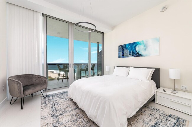 Building Photo - 3100 N Ocean Dr