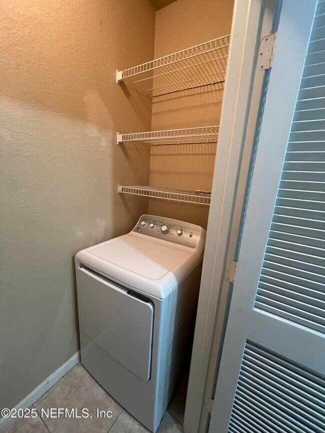 Building Photo - 5617 Bowden Rd