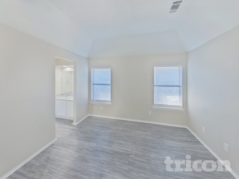 Building Photo - 8406 Americas Cup