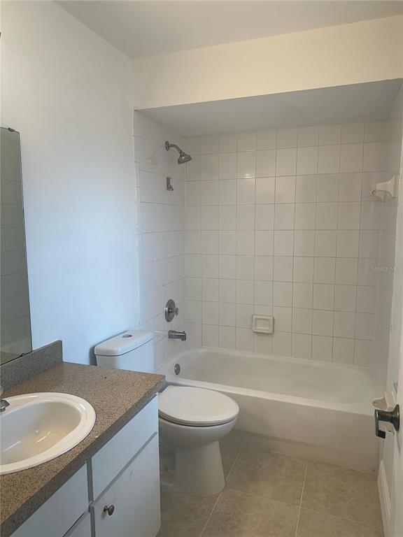 Building Photo - 2338 Harbor Town Dr