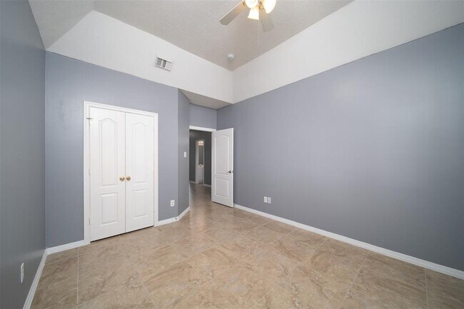 Building Photo - 4102 Magnolia Ln