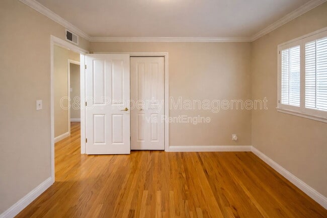 Building Photo - 7132 Bark Ln