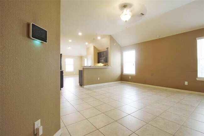 Building Photo - 16519 Regal Exeter Dr