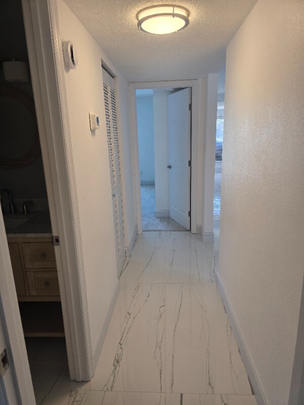 Building Photo - 9608 Valencia Cove