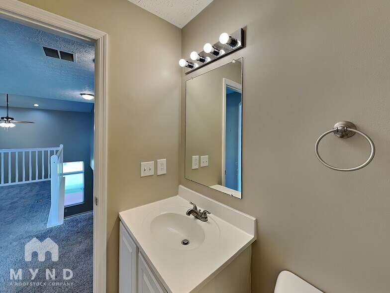 Building Photo - 2069 Prominence Dr