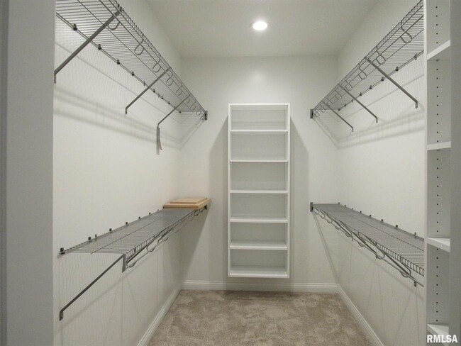 Building Photo - 1659 Celtic