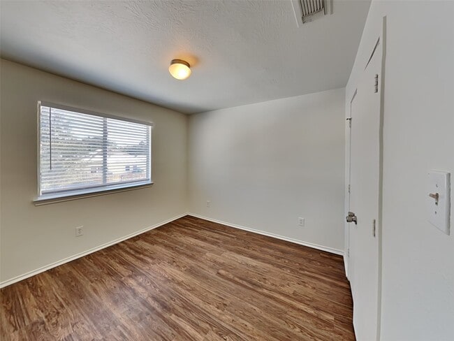 Building Photo - 9514 Chapelstone Ct