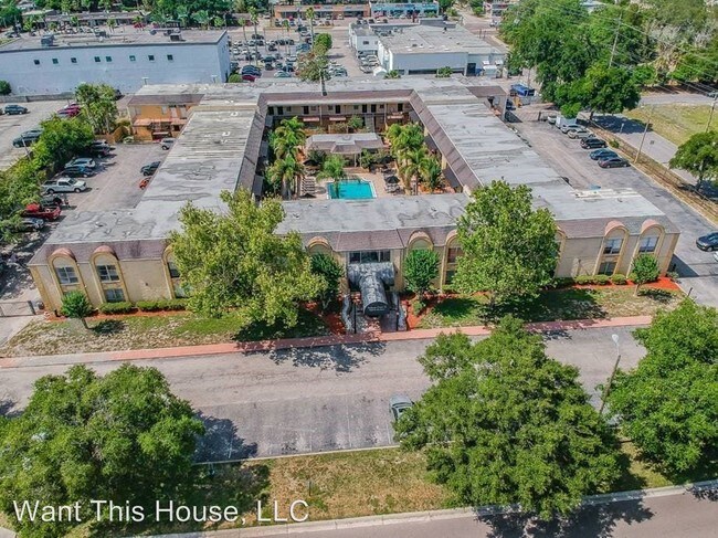 Building Photo - 3909 W Cleveland St