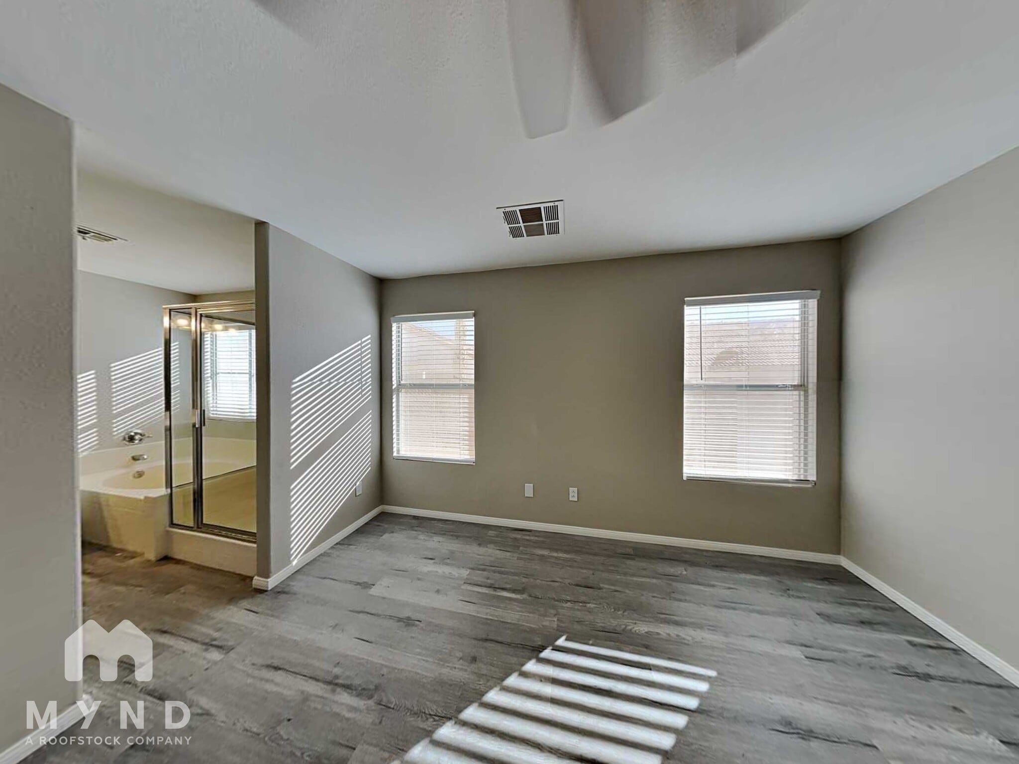 Building Photo - 5910 Hilmont St