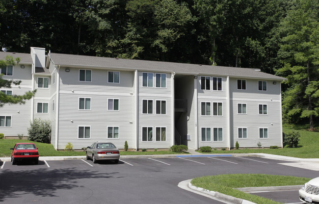 Woodlands at Bristol - Bristol, VA | Apartment Finder