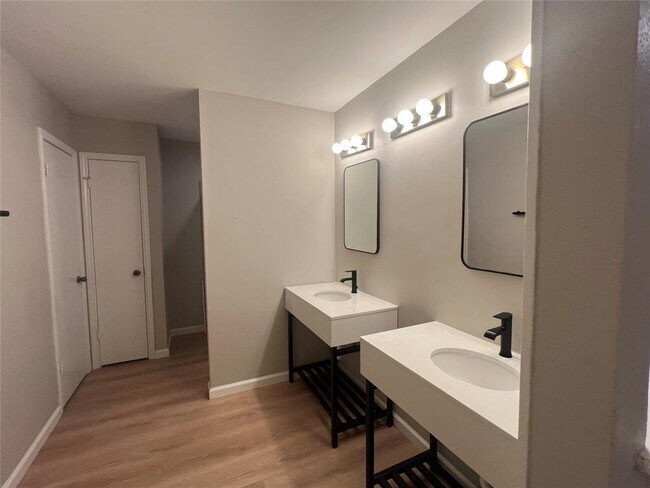 Building Photo - 7704 Palacios Dr