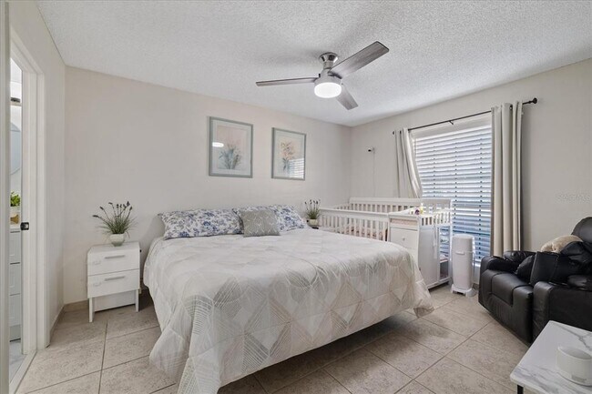 Building Photo - 8724 Mallard Reserve Dr