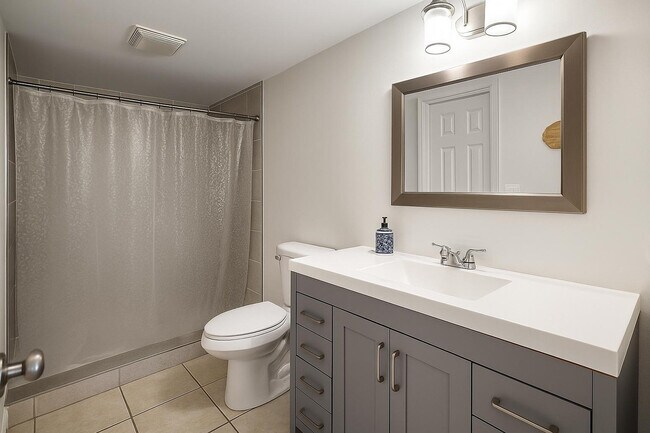 Building Photo - 3530 Chatelaine Blvd