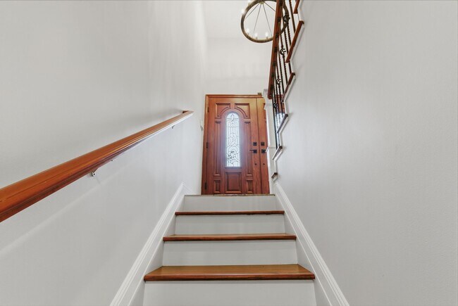 Building Photo - Exceptional Home in the Back of the Valley, Pacifica