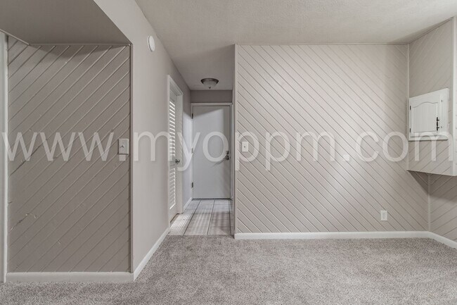 Building Photo - Beautifully Remodeled 3 Bedroom / 1.5 Bath Home | Millard